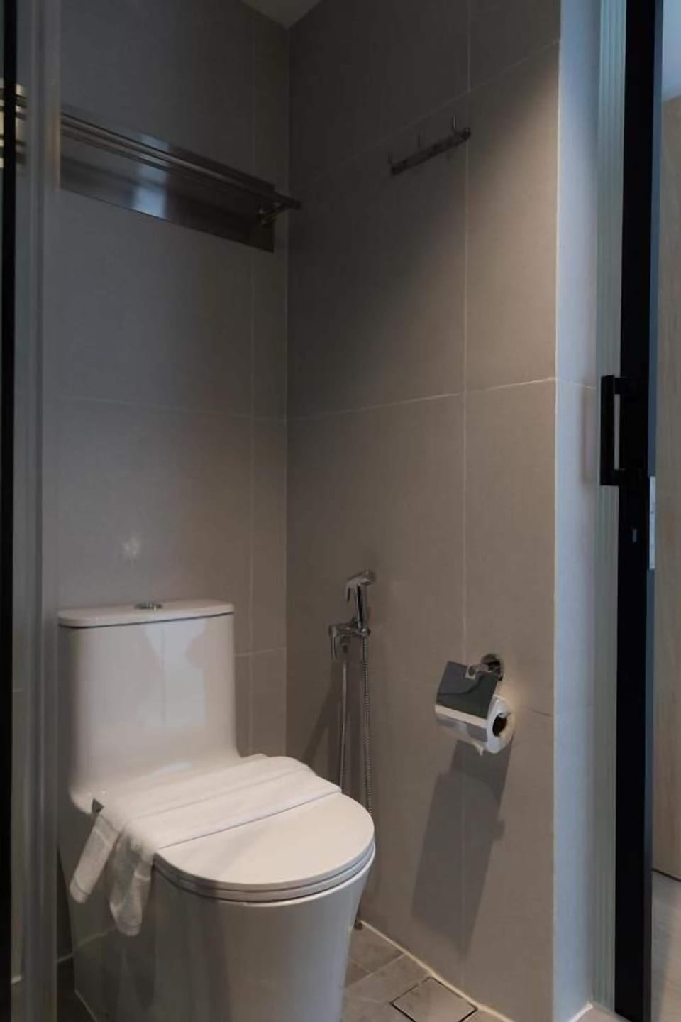 Two-Bedroom Suite - 6 Pax | Bathroom | Shower, free toiletries, hair dryer, towels