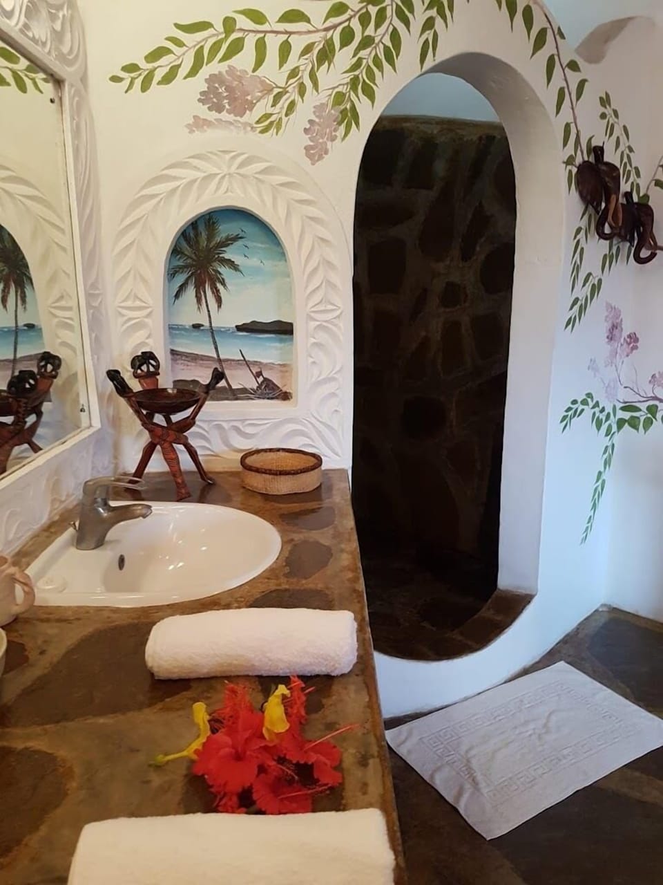 Standard Single Room | Bathroom | Shower, slippers, towels, soap