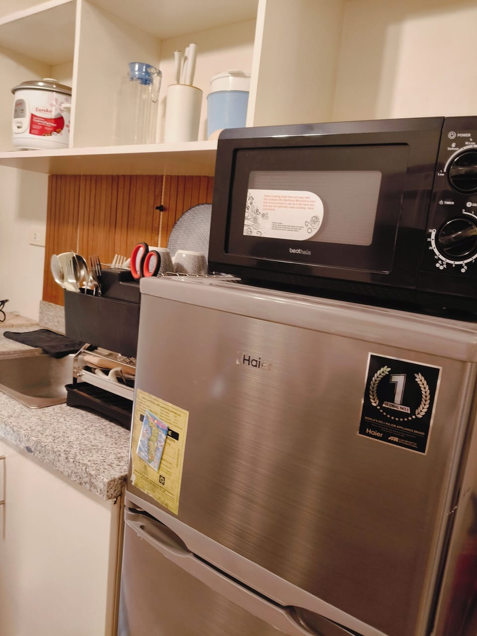 Fridge, dishwasher