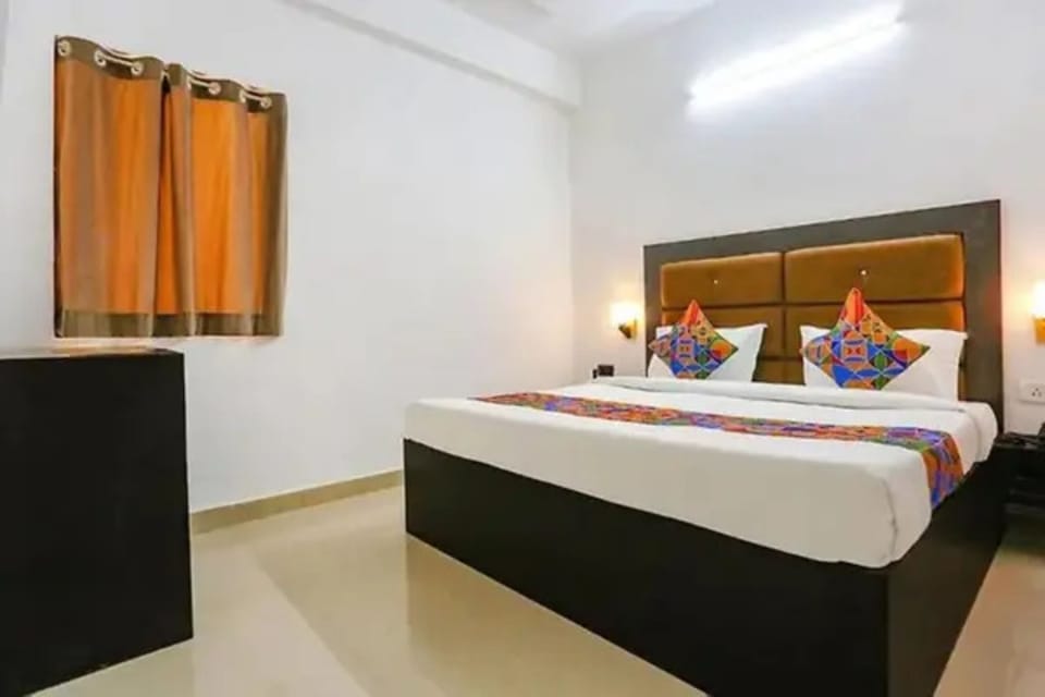 Deluxe Room | Egyptian cotton sheets, premium bedding, in-room safe, free WiFi
