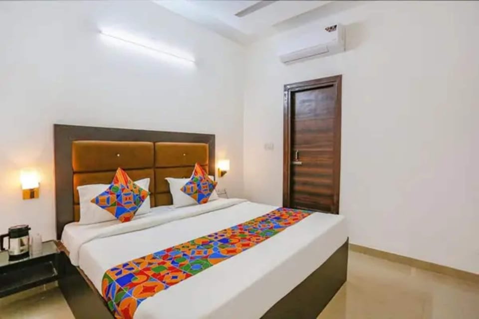 Deluxe Room | Egyptian cotton sheets, premium bedding, in-room safe, free WiFi