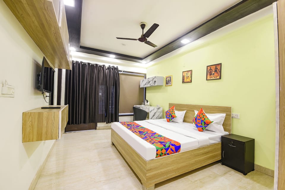 Deluxe Room | Egyptian cotton sheets, premium bedding, in-room safe, free WiFi