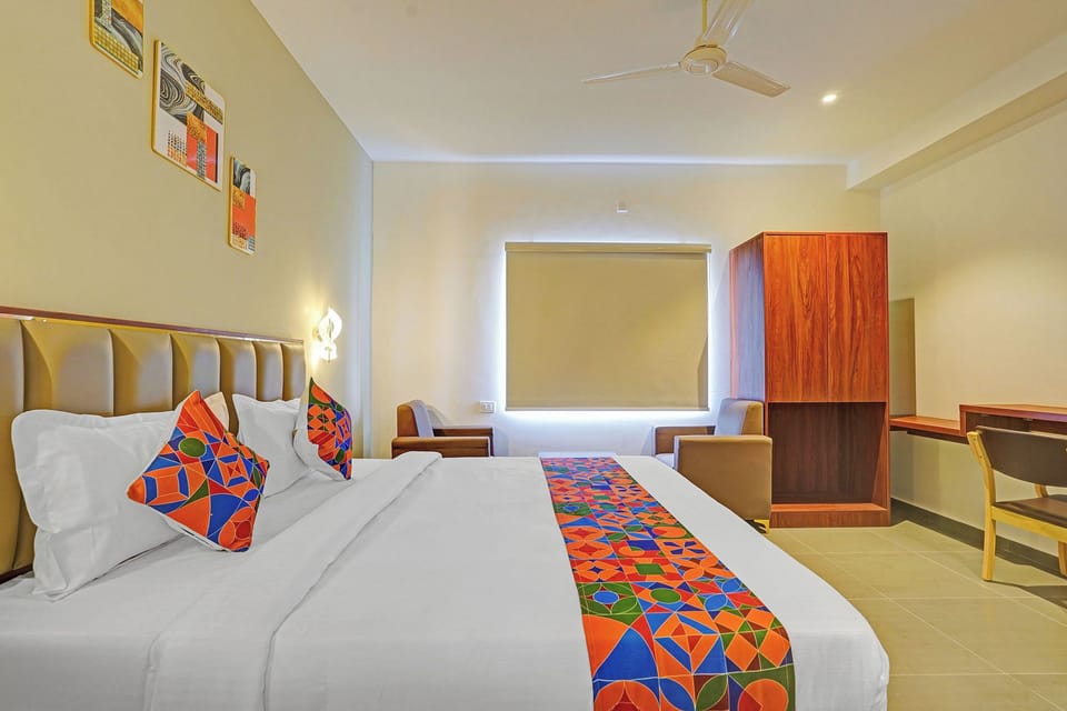 Egyptian cotton sheets, premium bedding, in-room safe, free WiFi
