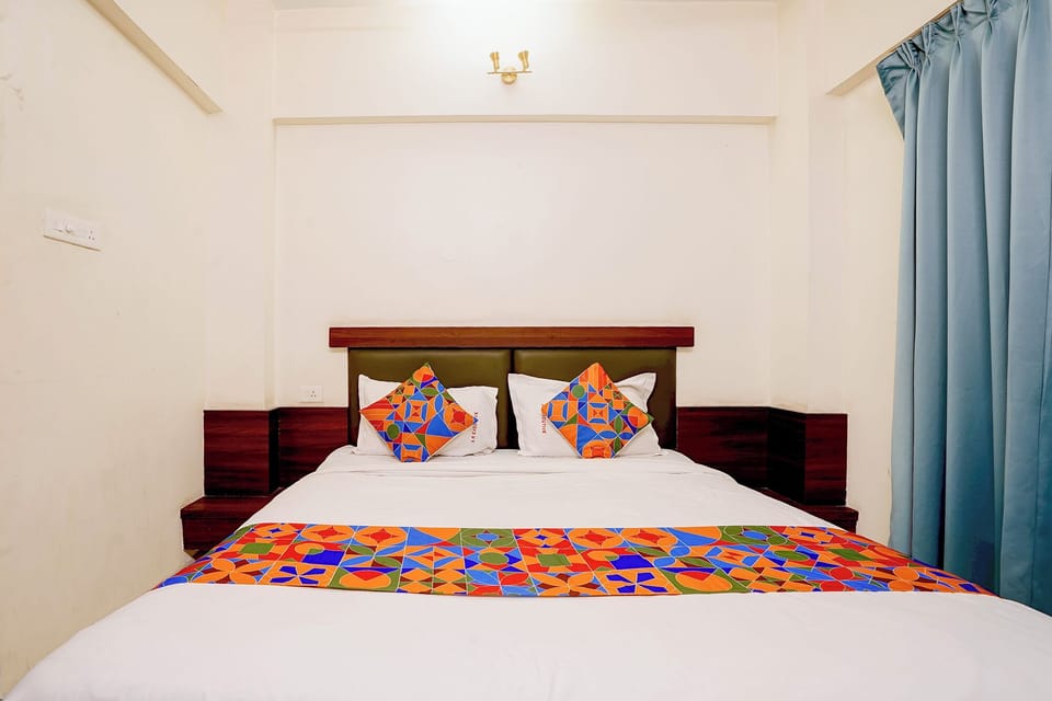 Egyptian cotton sheets, premium bedding, in-room safe, WiFi (free)