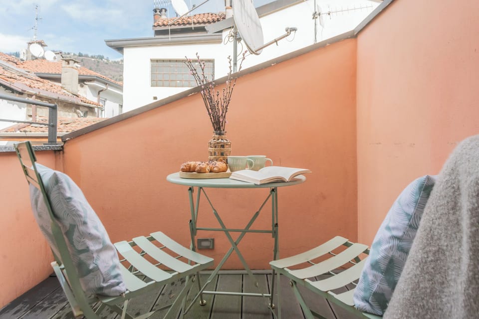 Apartment (1 Bedroom) | Balcony