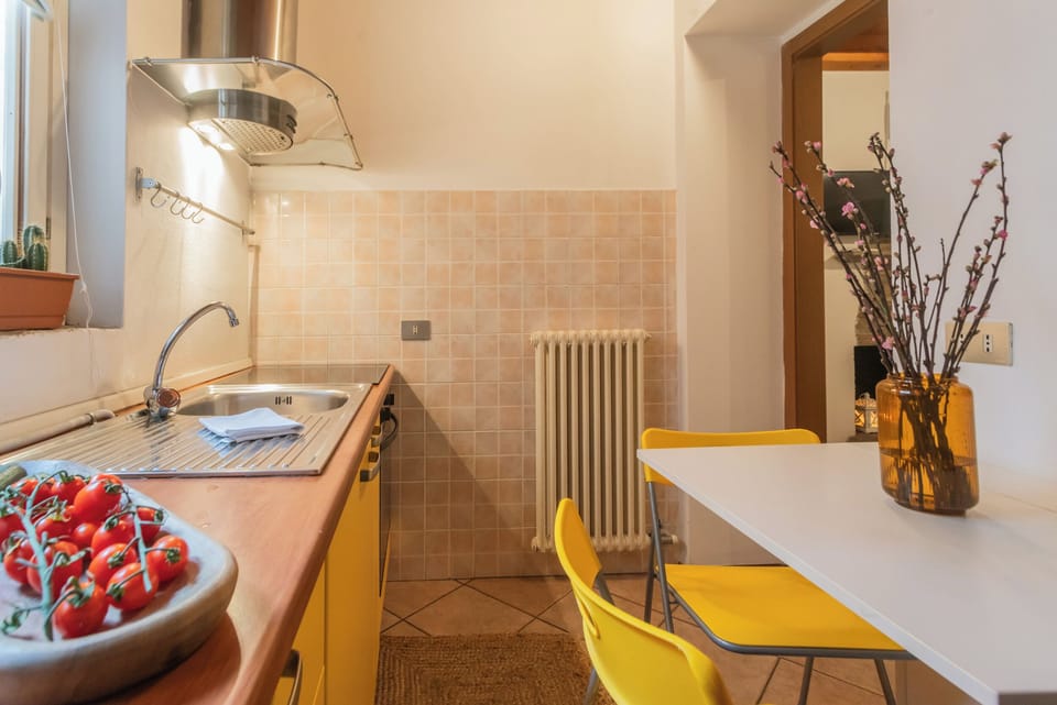 Apartment (1 Bedroom) | Private kitchen | Microwave, oven, espresso maker, electric kettle