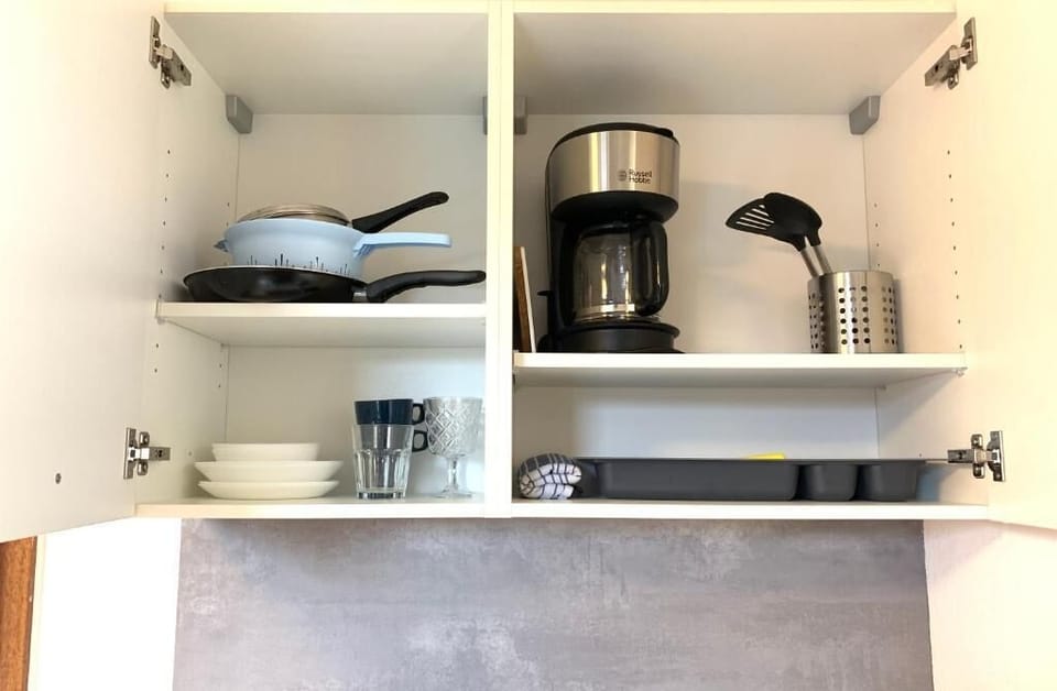 Single Room, Garden View | Coffee and/or coffee maker