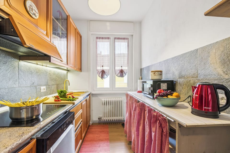 Family Apartment, Multiple Bedrooms, Mountainside (Casa Mirella Full AC And Terrace) | Private kitchen | Fridge, microwave, oven, stovetop