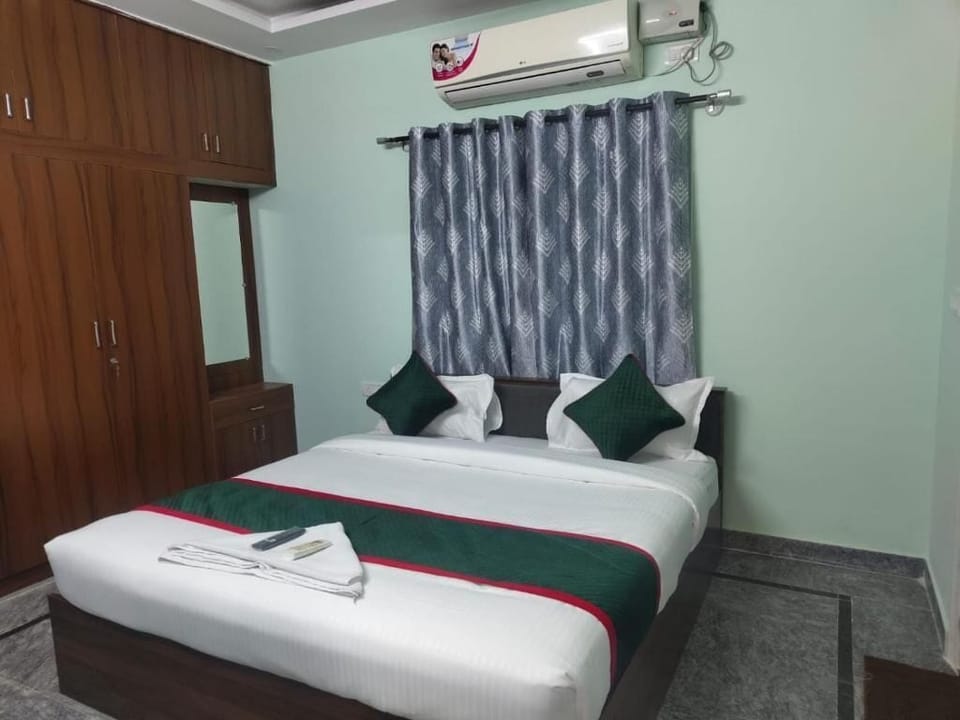 Double Room, Balcony | Free WiFi