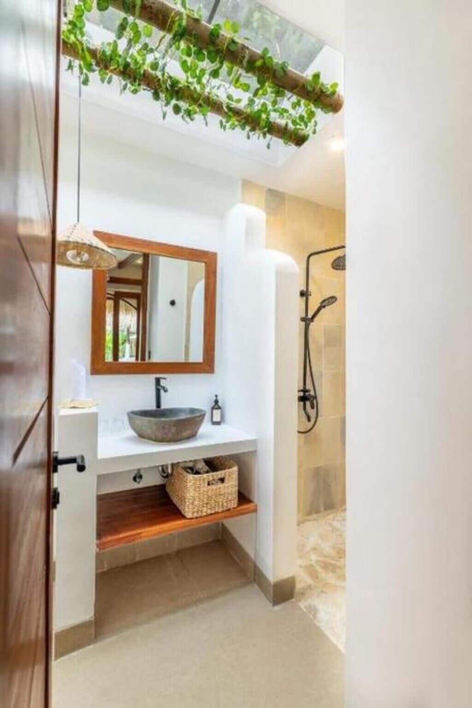 Comfort Single Room, Pool View | Bathroom | Shower, rainfall showerhead, hair dryer, bathrobes