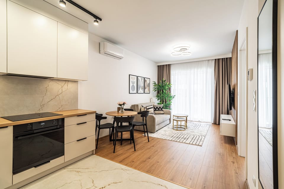 Apartment, Balcony | Living room | Smart TV