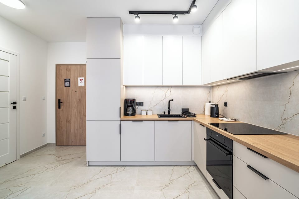Apartment, Balcony | Private kitchenette | Coffee/tea maker, electric kettle