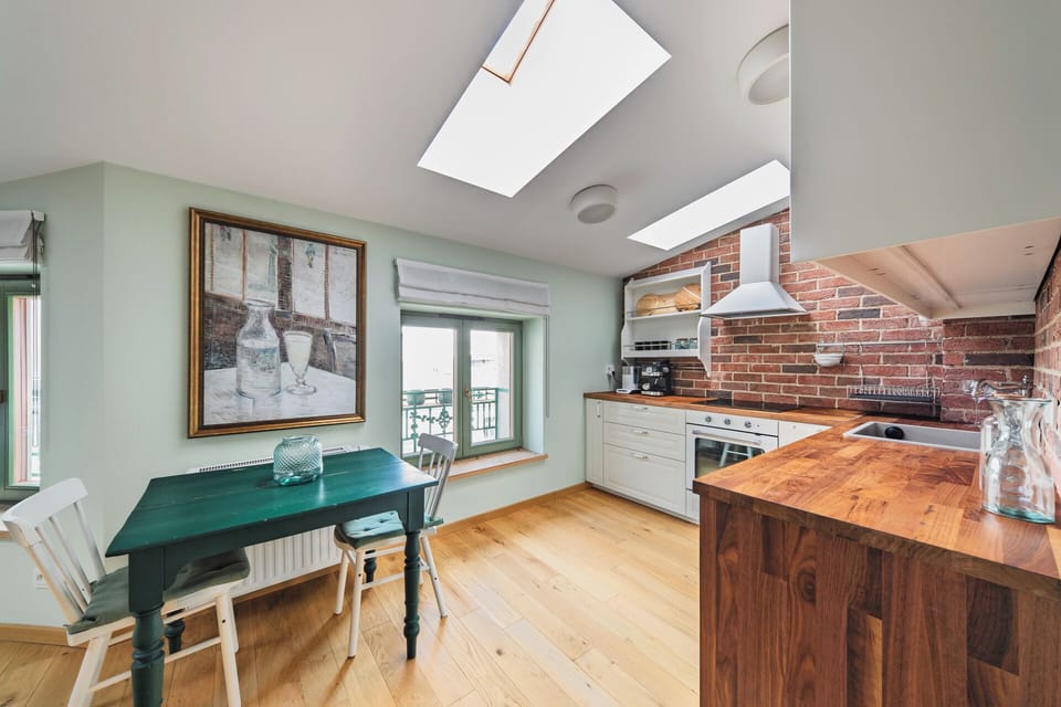Studio Suite | Iron/ironing board, free WiFi
