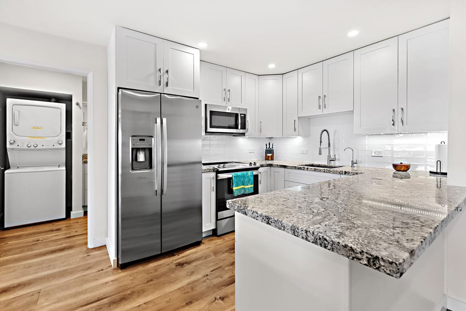 Love to cook? - Whip up a meal with all new dishwares, pots and pans! Stainless steel appliances