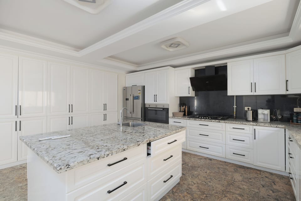 Luxury Villa, 6 Bedrooms, Private Pool, Executive Level | Private kitchen | Full-size fridge, microwave, oven, stovetop