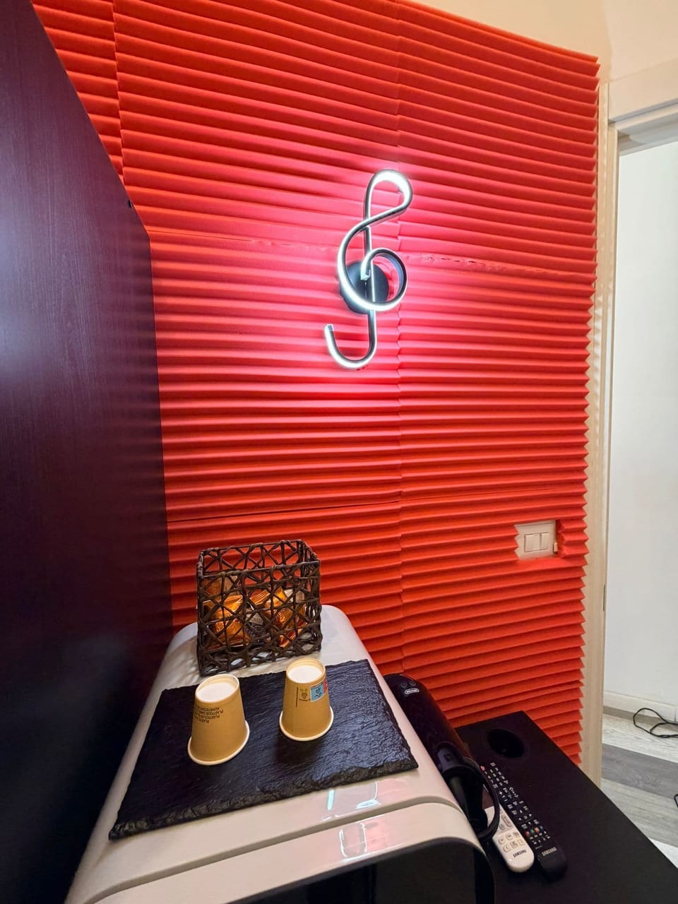 Deluxe Room, City View | In-room safe, individually decorated, individually furnished, desk