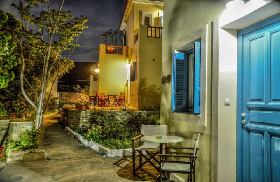 
Outdoor seating, perfect for enjoying the peaceful setting in the evenings.