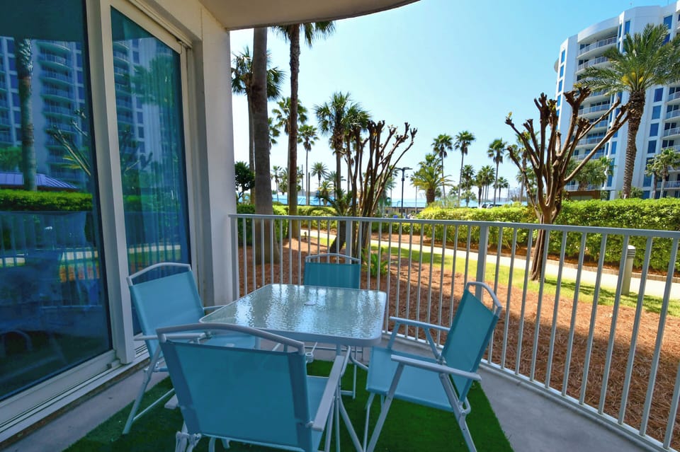 The Palms of Destin 1111 - Patio View
