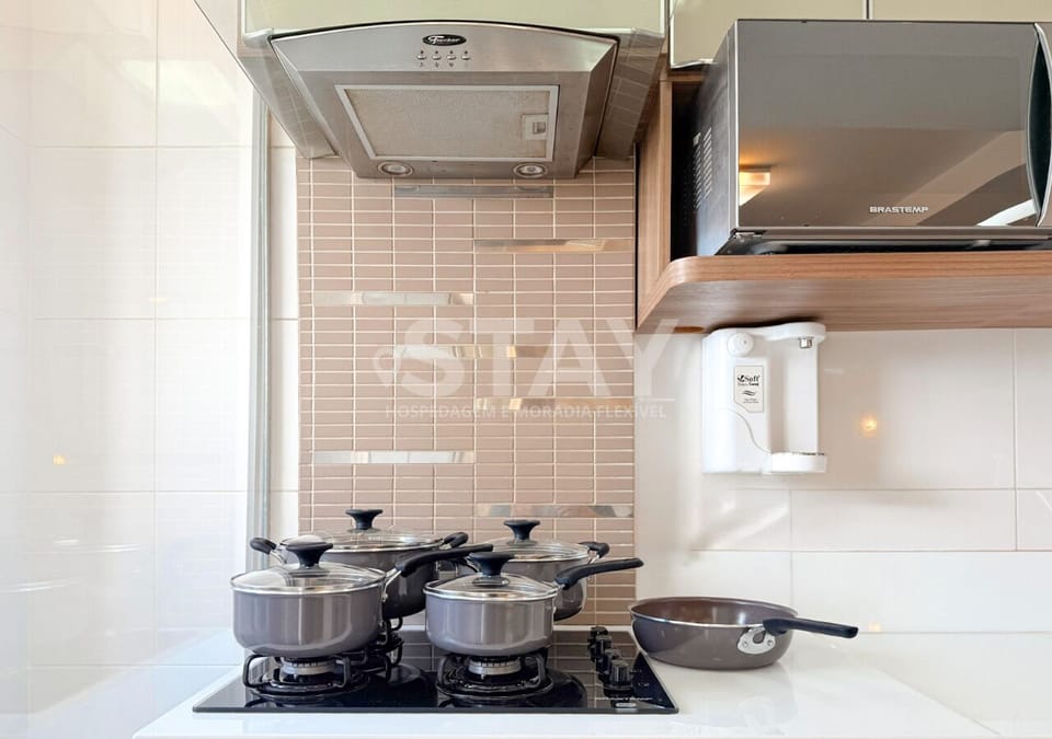 Comfort Apartment, 1 Queen Bed with Sofa bed | Private kitchen | Fridge, microwave, oven, stovetop