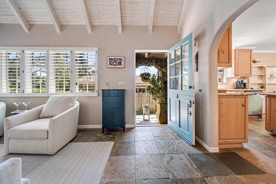Entry Foyer