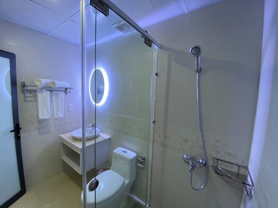 Standard Double Room, Mountain View | Bathroom | Shower, hair dryer, slippers, towels