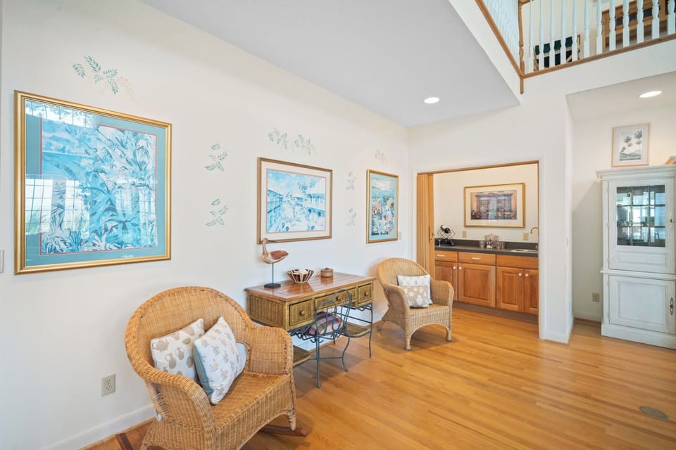 Seating and Wet Bar off Living Room