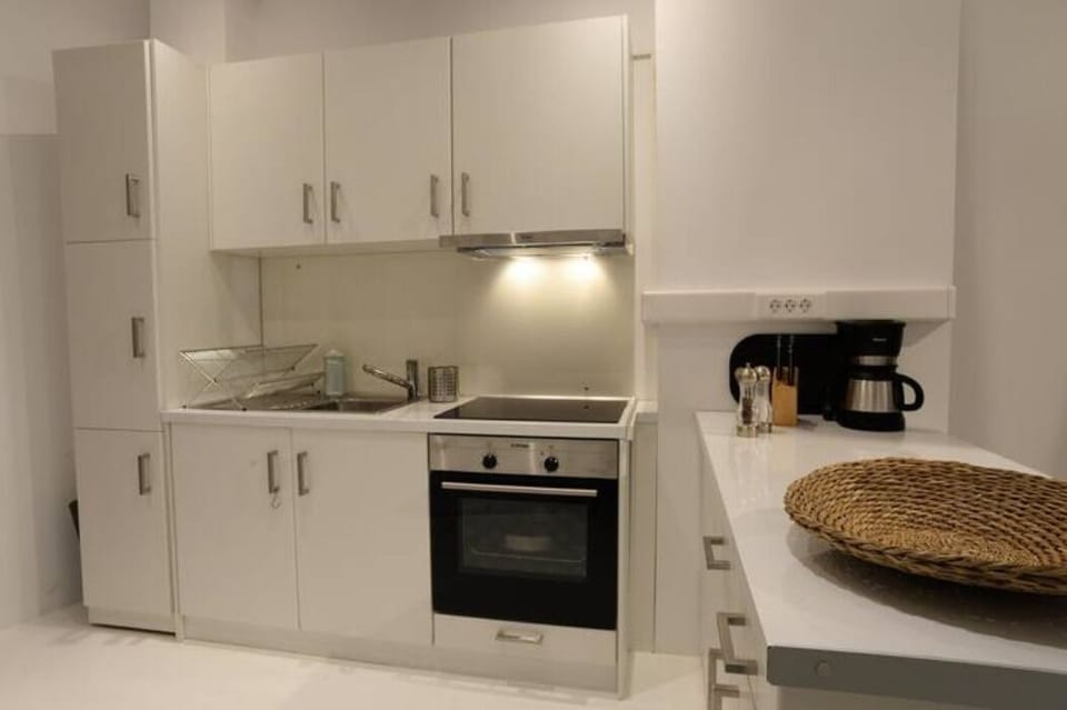 Standard Apartment, Balcony, City View | Private kitchen