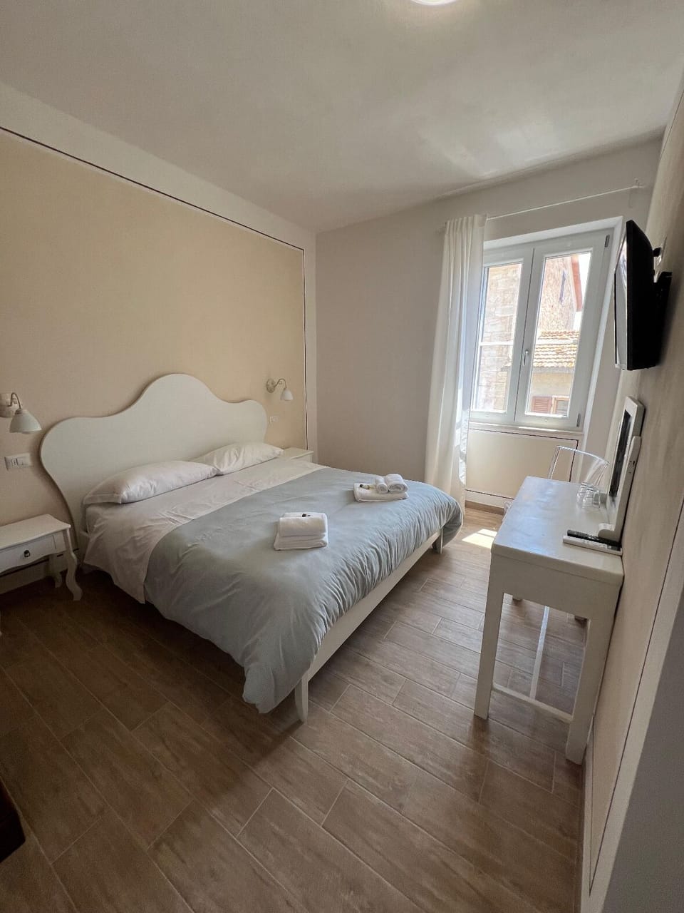 Double Room | Desk, free WiFi