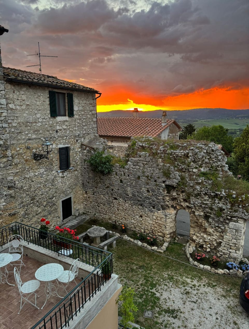 Double Room, Garden View | Outdoor dining