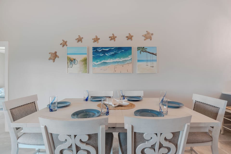 Gather and Dine At Shella Close to the Beach