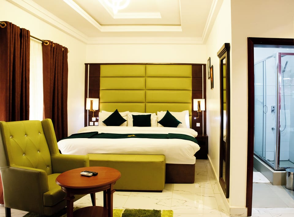 Business Room | Desk, free WiFi