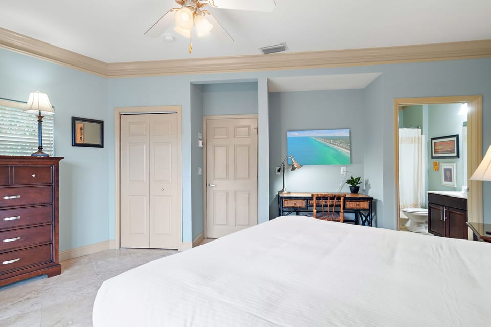 Guest bedroom 1st Floor