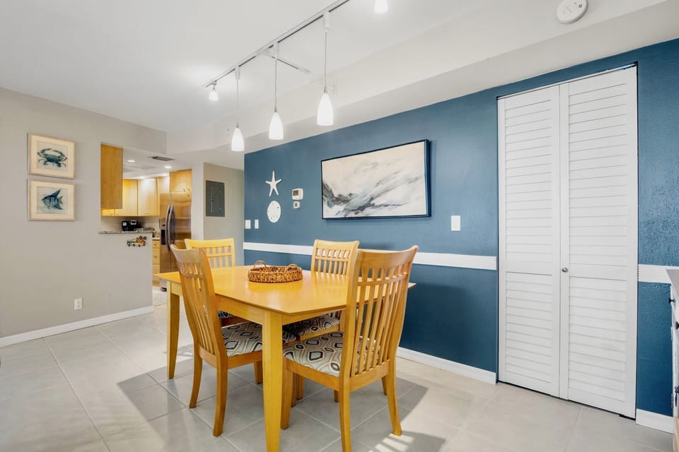 Harbor Towers Unit 415 by Tropical Sands Accommodations