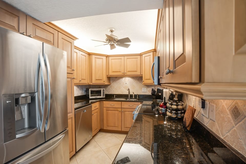 Harbor Towers Unit 330 by Tropical Sands Accommodations