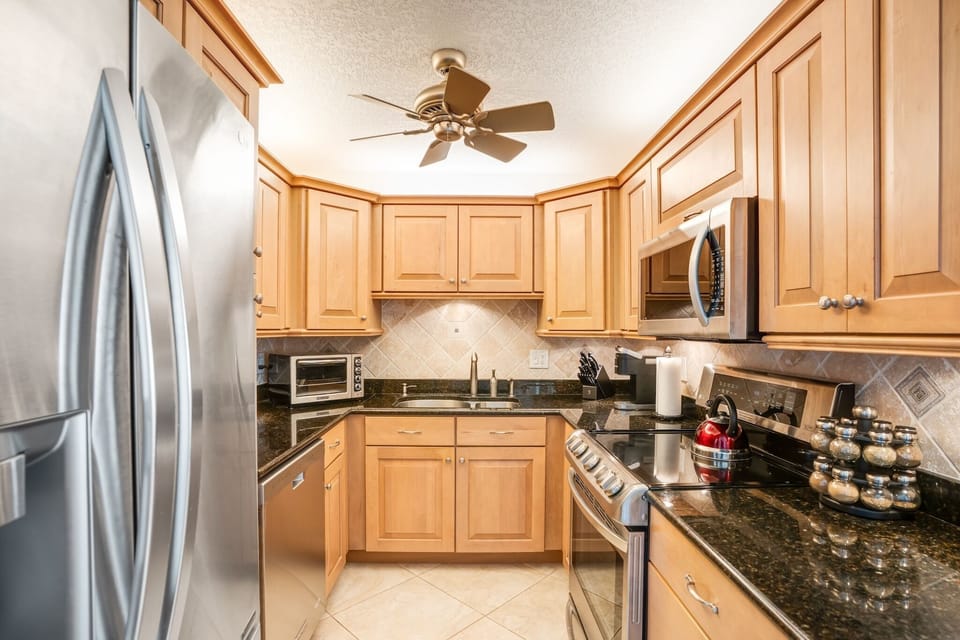 Harbor Towers Unit 330 by Tropical Sands Accommodations