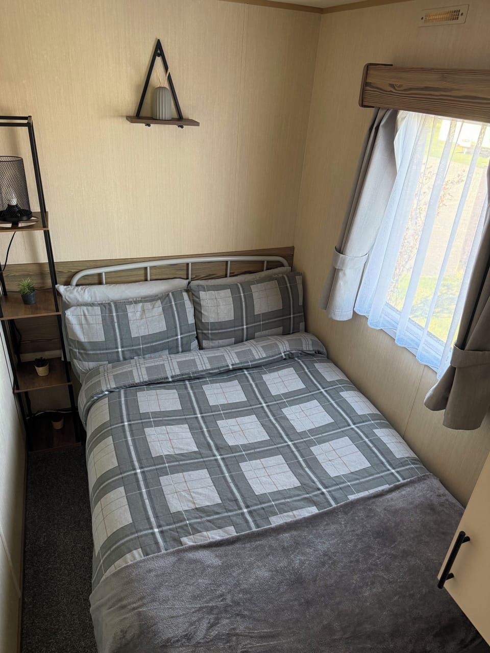 Queen Bedroom