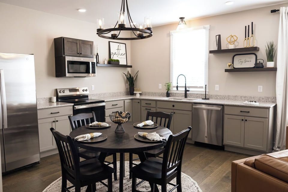 Create new memories and meals in this full-sized kitchen. 