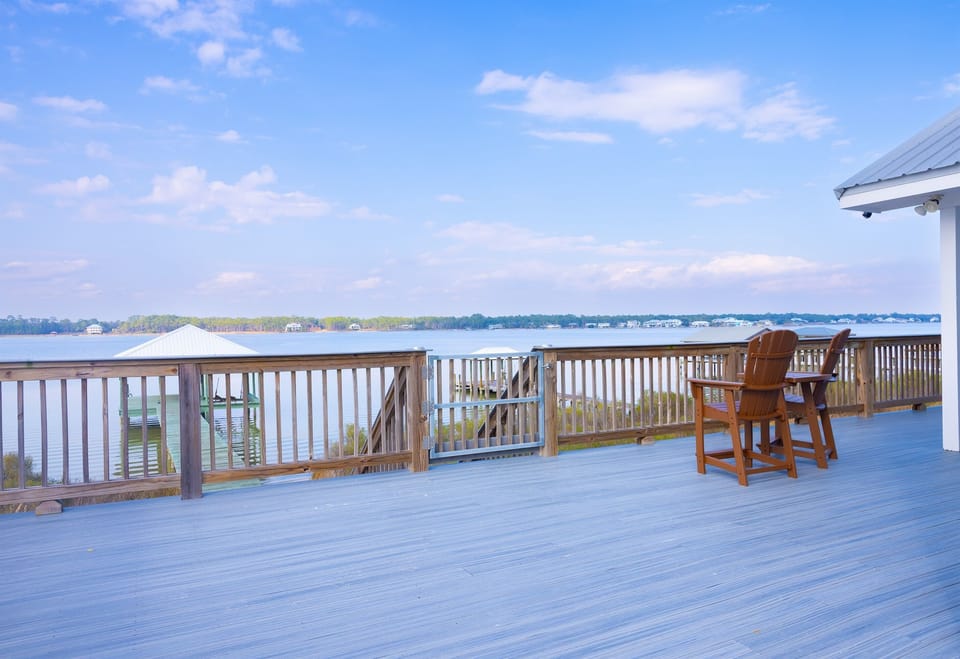 Incredible views of the Little Lagoon and private dock 