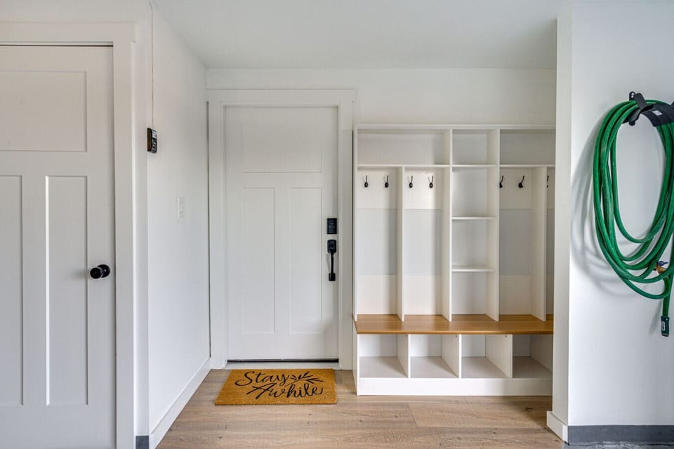 Entryway | Built In Storage & Clean Design