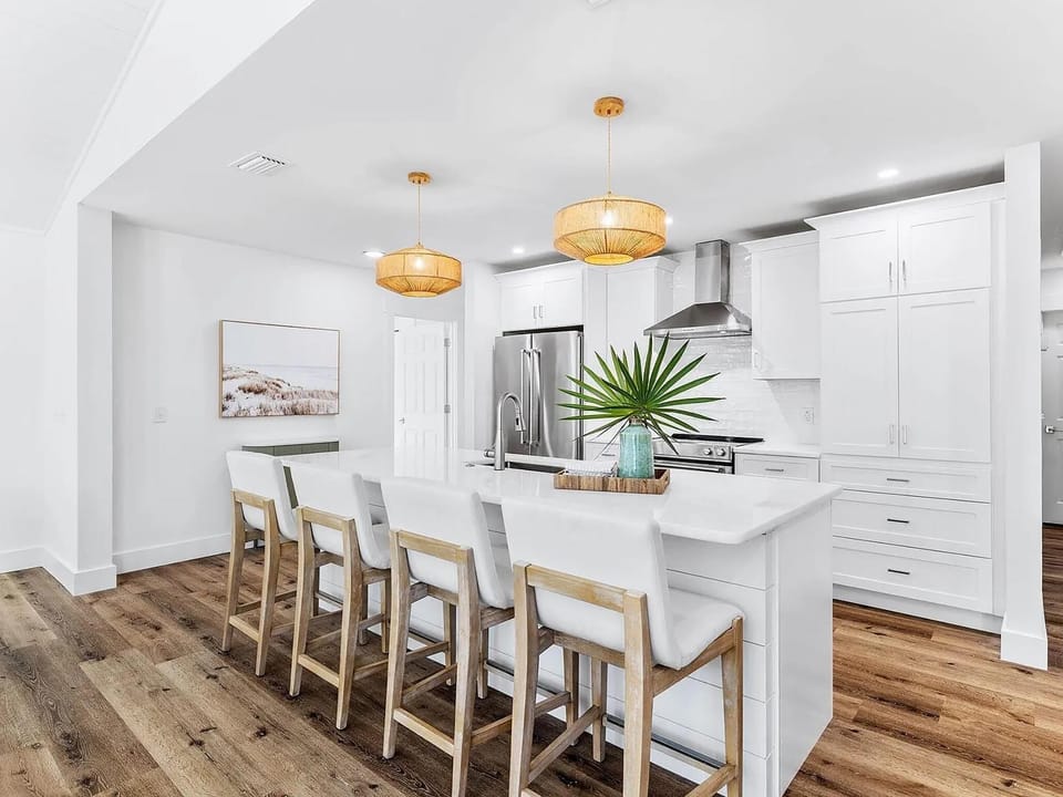House, Multiple Beds (Coastal Calm) | Private kitchen