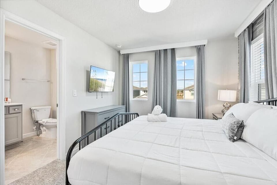 5 bedrooms