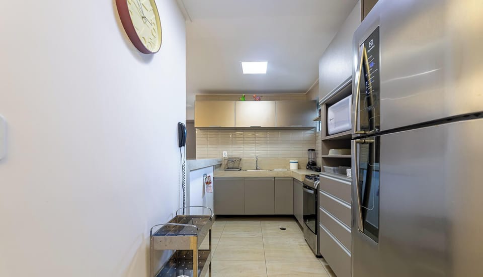 Basic Apartment | Private kitchen | Fridge, microwave, oven, stovetop