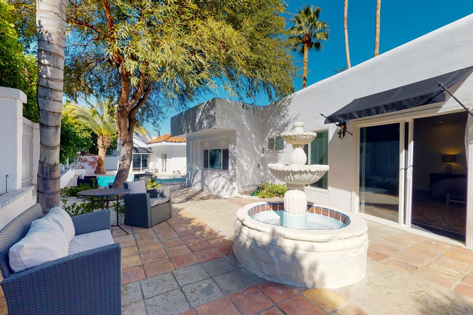 Private Desert Gem W/ Private Pool/Spa, Gourmet Kitchen & More - Dogs OK House in Palm Springs