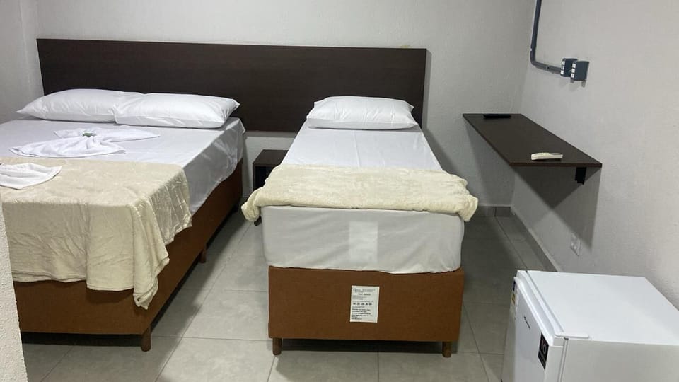 Economy Single Room | Desk, laptop workspace, free WiFi