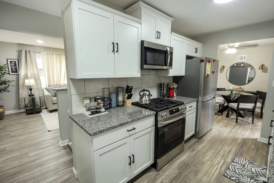 Full Kitchen