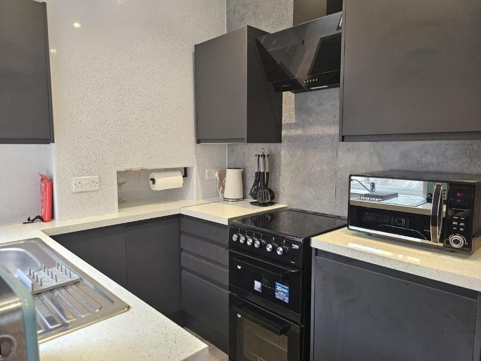 House, 3 Bedrooms | Interior