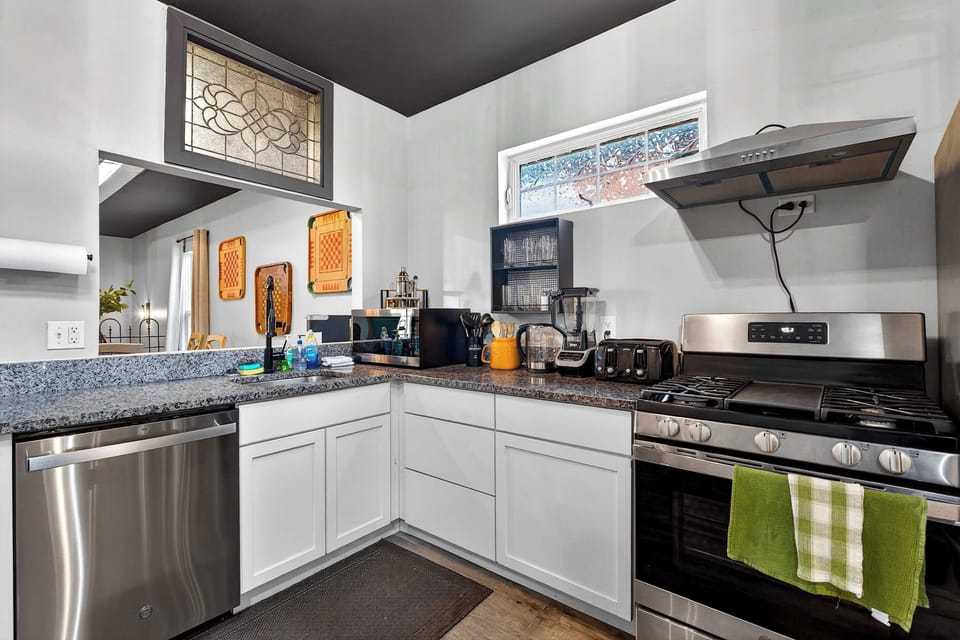 Kitchen: A well-appointed kitchen provides everything you need for home-cooked meals.