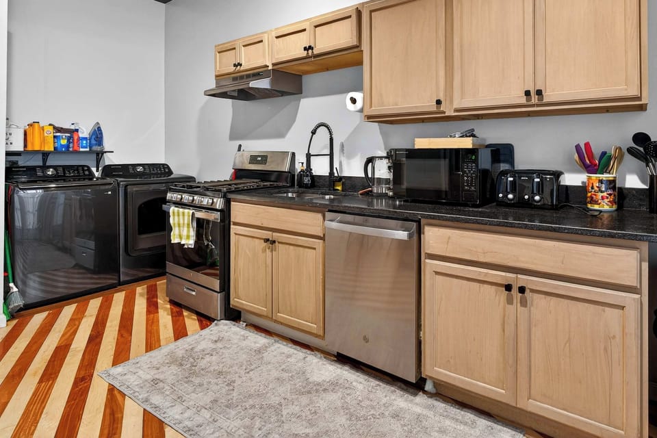 Kitchen: A clean and well-equipped kitchen perfect for preparing meals with ease.