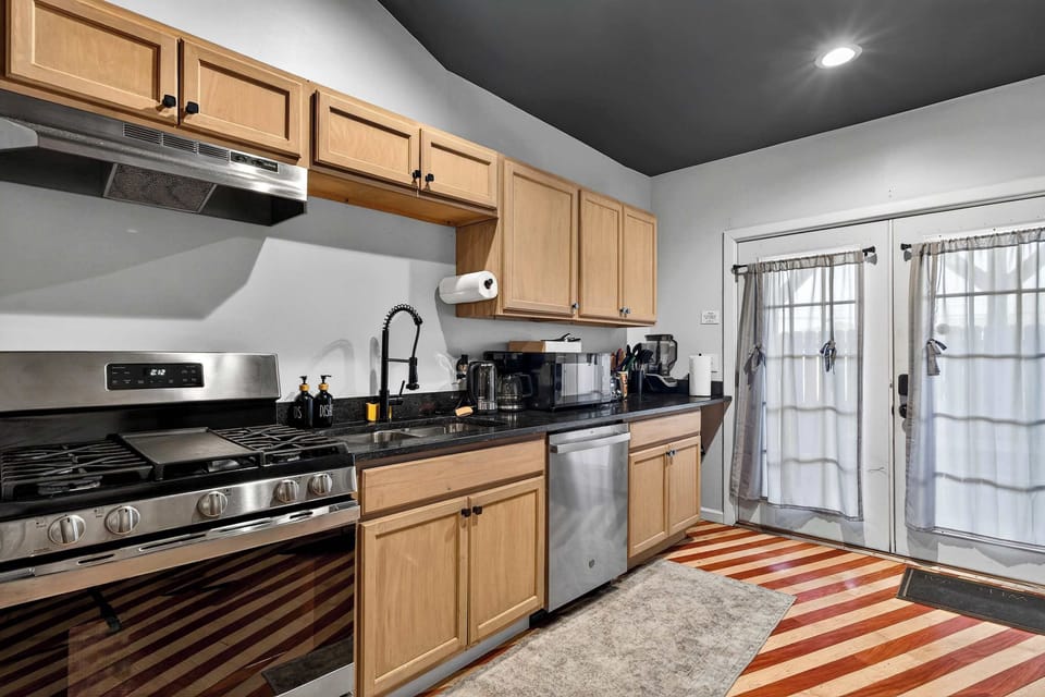 Kitchen: A clean and well-equipped kitchen perfect for preparing meals with ease.