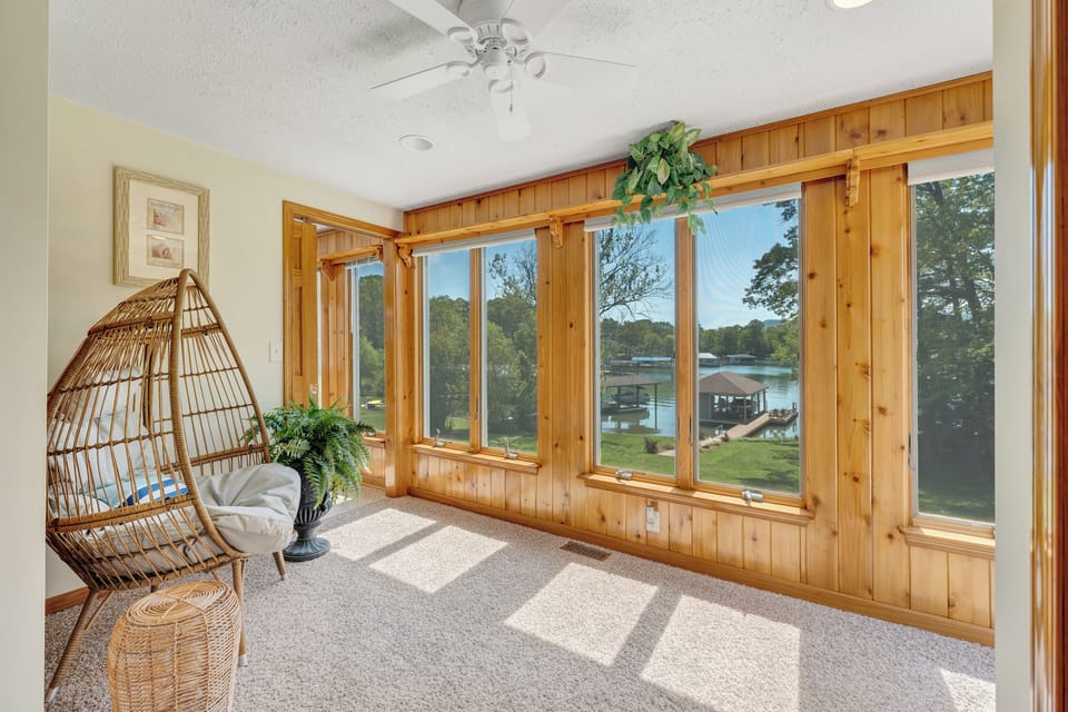 House, Multiple Beds, Patio (LAKE Stargaze) | Interior